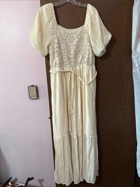Cato Cream Crochet Bodice Maxi with Puff Sleeves